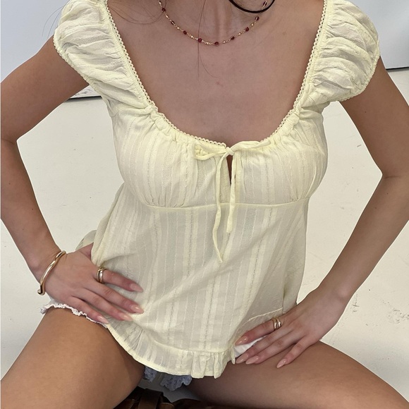 Princess Polly Tops - Babydoll Princess Polly Tie Up Butter Yellow Top with Feminine Sleeves